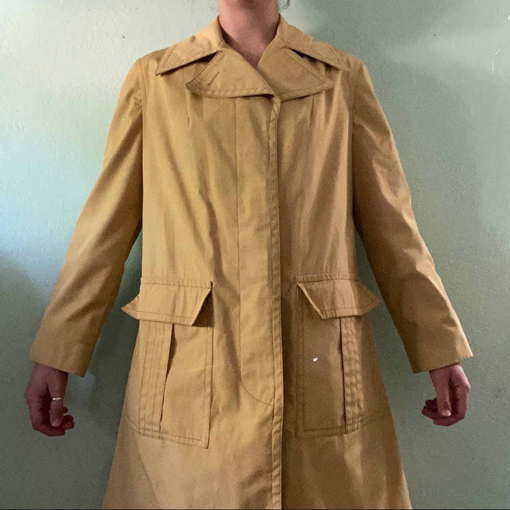 Vintage Yellow Raincoat(LOOK AT PICS)